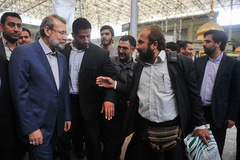 بازدید لاریجانی از حوزه انتخابی در حرم حضرت عبدالعظيم